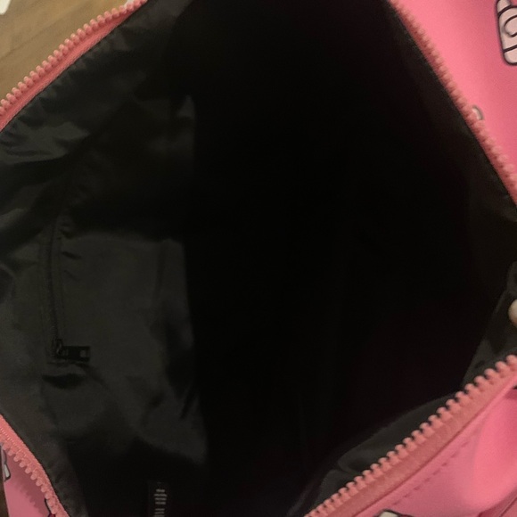 Hello kitty luggage duffle bag with wheels - Picture 4 of 4